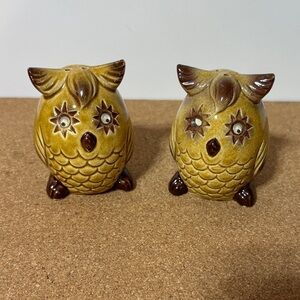 Ceramic Owl Salt & Pepper Shakers - Yellow Brown Vintage Japan